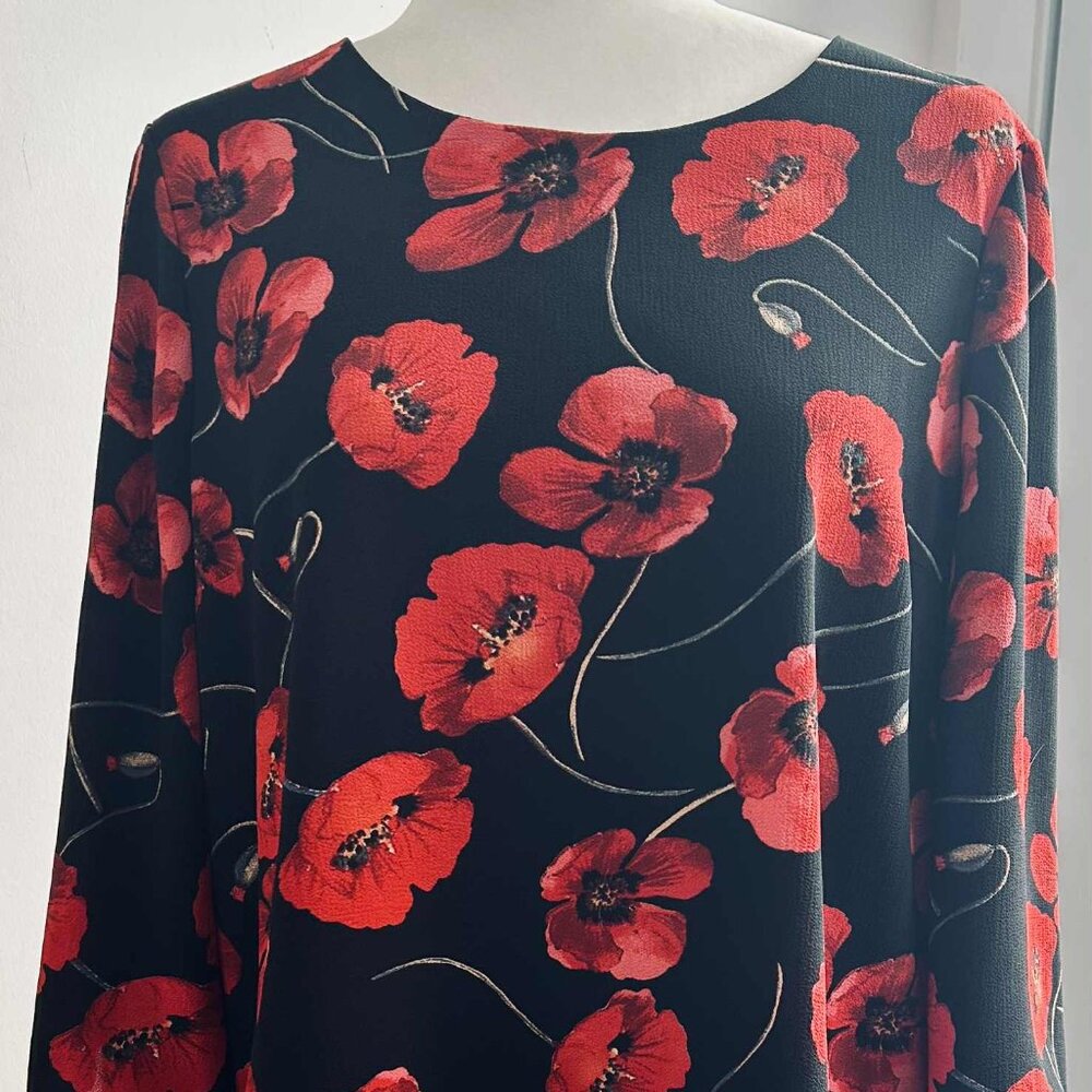 Cartise Black Red Poppy Double-Layer Pleated Chiffon Blouse – US 8